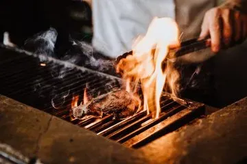 Air pique nique / Barbecue et terrasse aménagée